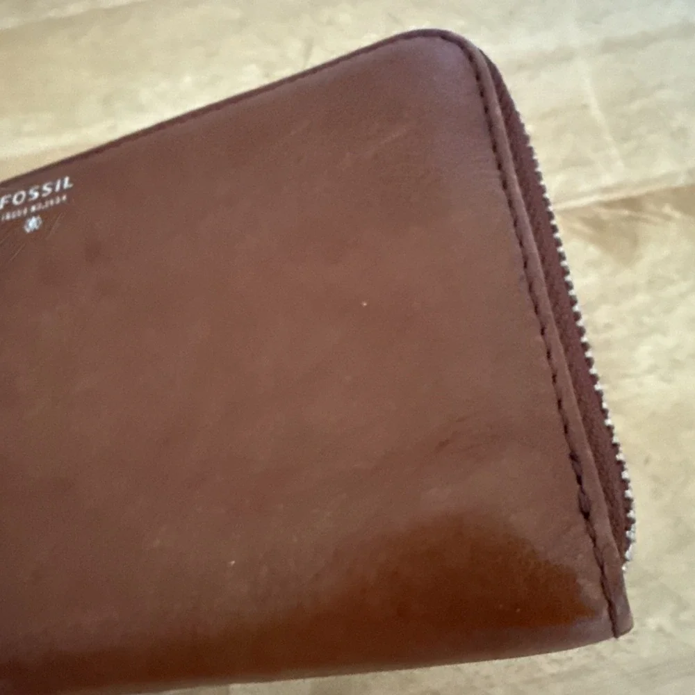 Fossil Zip Around Brown Leather Wallet
